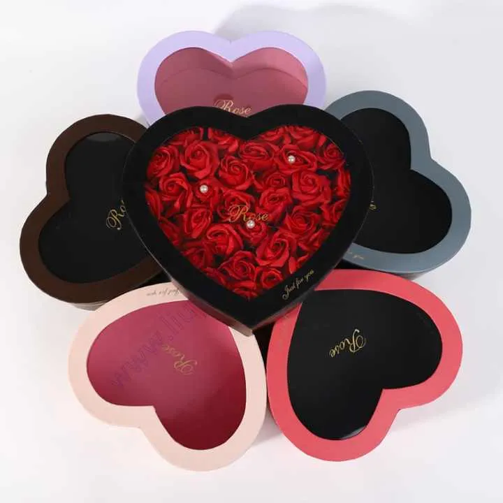 هدية من الورق المقوى ,cardboard gift