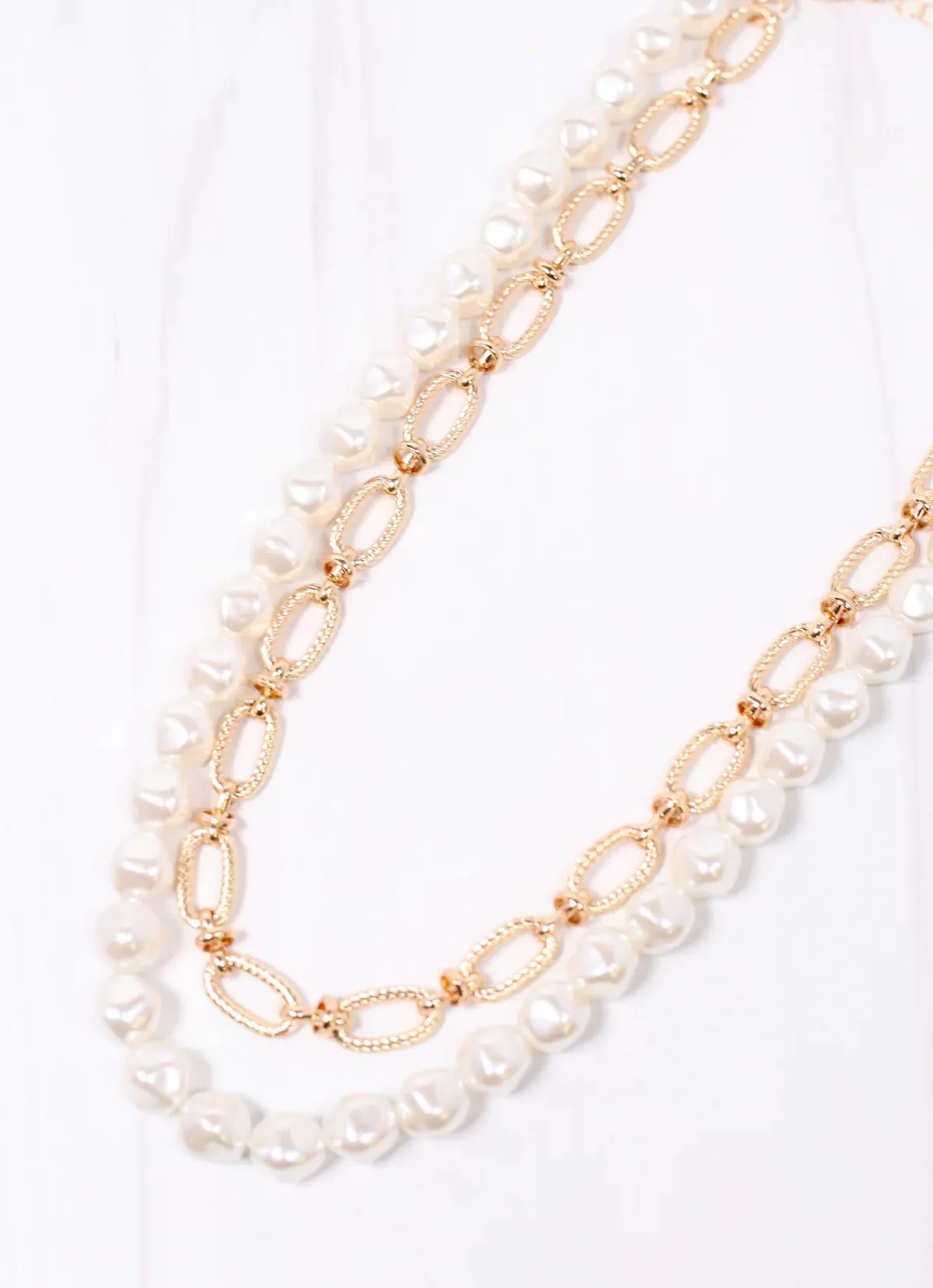 Dallas Layered Necklace with Pearls