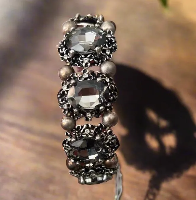 Stretch Glitz and Glam Bracelet